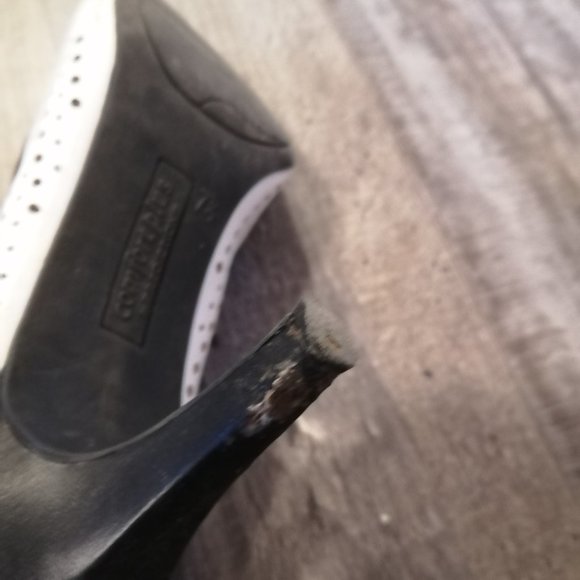 Predictions Black and White Shoes - Picture 5 of 5